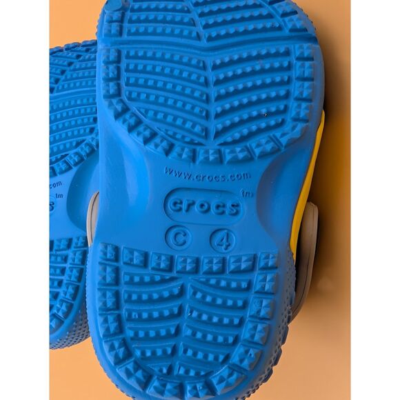 Crocs Toddler Despicable Me Minions Yellow Size C4 Classic Clogs - Picture 8 of 11